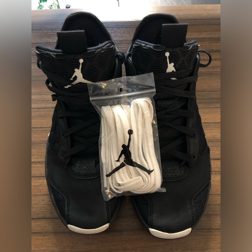 Jordan 39 Lumiere Black/White Mens Size 8